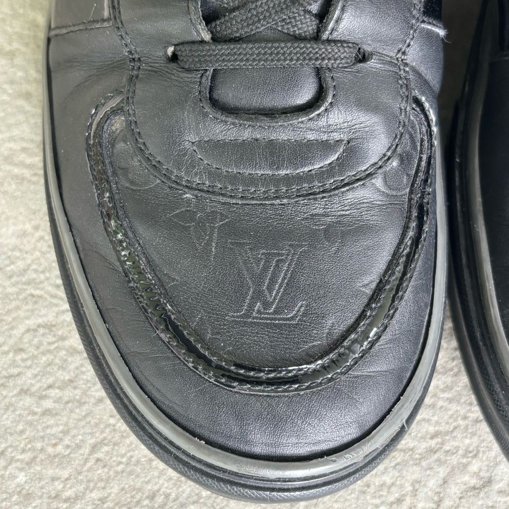 Louis Vuitton Black LV Monogram Engraved Sneakers 🔥 - Picture 4 of 11